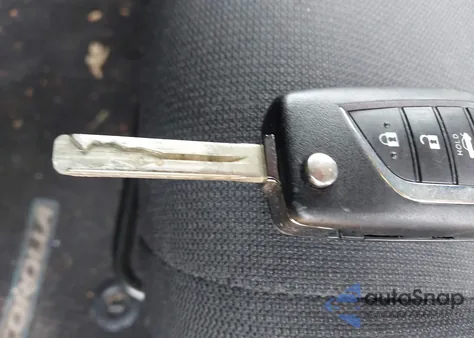 2021 Toyota Corolla Le from USA, damaged, VIN 5YFEPMAE0MP224805